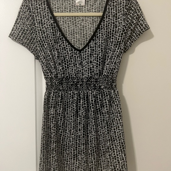 Motherhood Maternity brand size medium - Picture 7 of 12